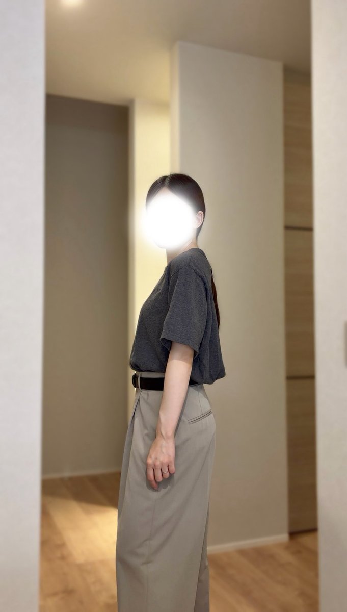 uruururis's tweet photo. ちょうど骨格論争起きてるし助言いただきたいんですが❕153cmBMI19、産前プロ診断骨スト（ナチュ要素もあるとは言われてた）だったんですが授乳で胸が削げ落ち3カップダウンして鎖骨と肋が出現して、デコルテとか骨だけ見たら骨格ストレートにしてはデコルテ周りの厚みがないように見えるし https://t.co/FtWjXf1qv0