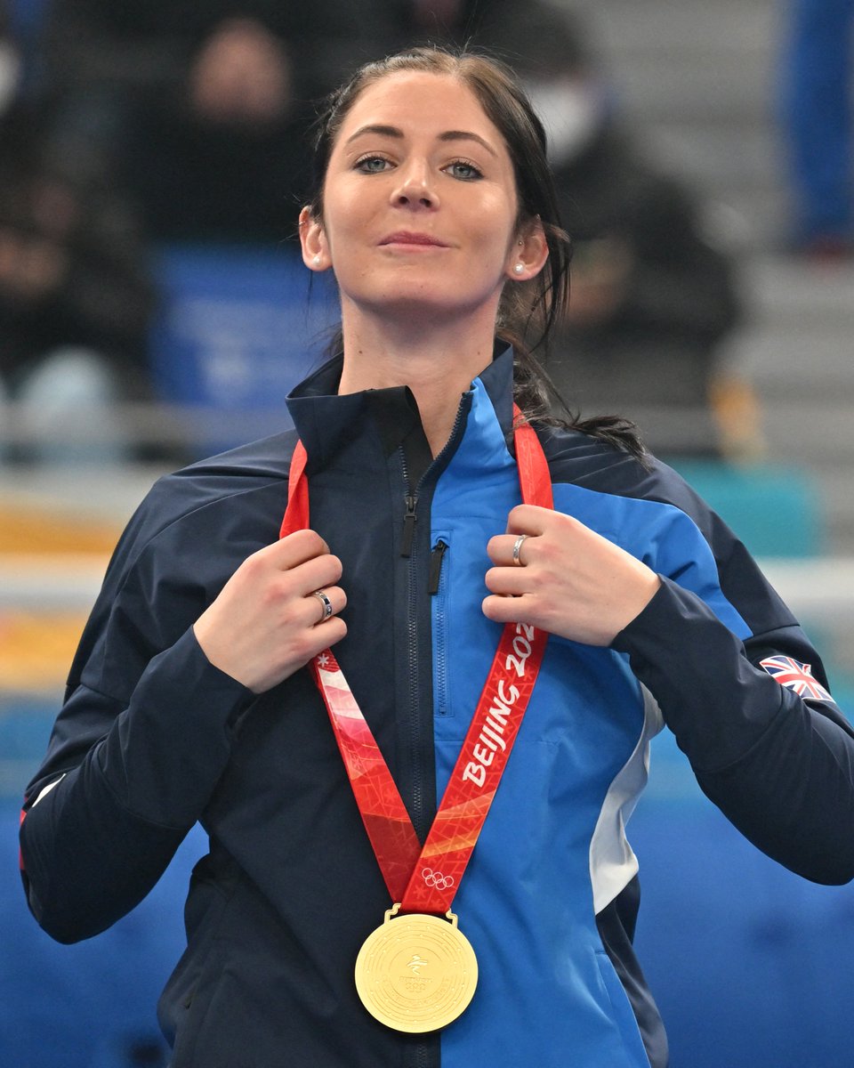 tntsports's tweet photo. Olympic curling gold medallist Eve Muirhead is coming out of retirement after four years, with her sights on Alpes 2030 🥌

The Team GB skip triumphed at Beijing 2022 before stepping away from competing 🥇🇬🇧 https://t.co/YBg8rh89v4