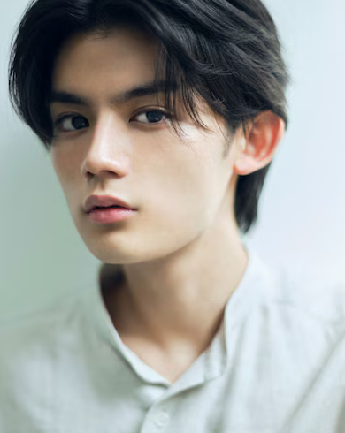 cloverblossoms_'s tweet photo. FRIDAY reported that Sara Minami (24) and Fujiwara Taiyu (22) are dating. They spotted on a shopping date, holding hands in a general store and cosmetics store. https://t.co/zvVA4TJr0K