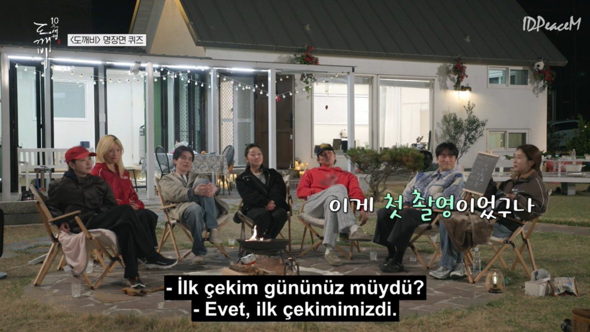 Imshouldstudy's tweet photo. Yönetmelerin oyuncuları tanışır tanışmaz öpüştürmesi dhdh https://t.co/JkWigR5wkw