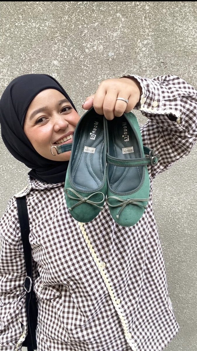 inginkurus_'s tweet photo. #OOTDyah edisi flatshoes baru wkwk

🔗 flatshoes : https://t.co/GLdrg3LRC2 https://t.co/QmDpo8weJK