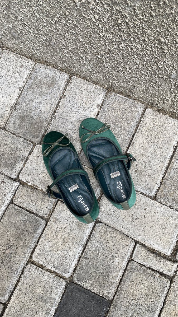 inginkurus_'s tweet photo. #OOTDyah edisi flatshoes baru wkwk

🔗 flatshoes : https://t.co/GLdrg3LRC2 https://t.co/QmDpo8weJK