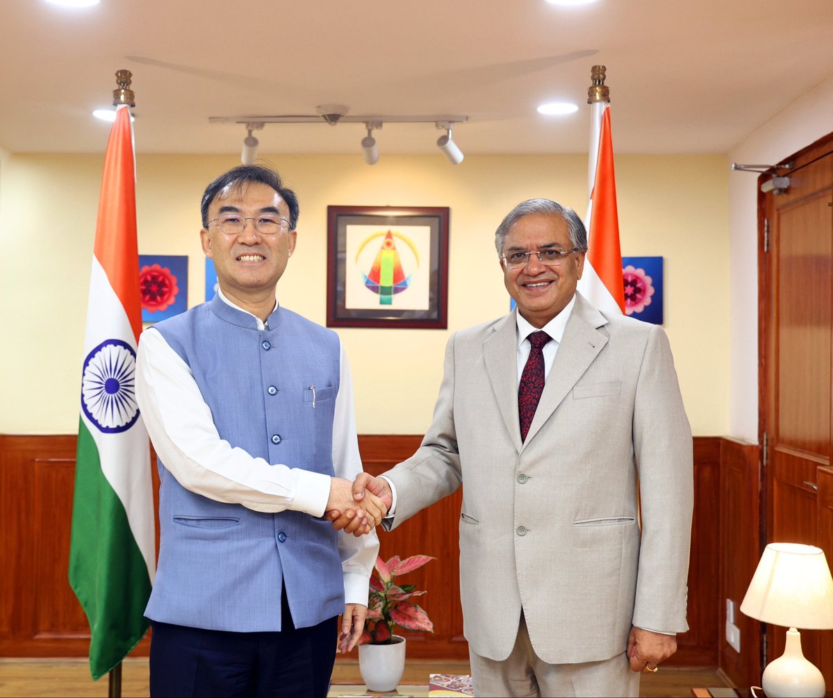 ECISVEEP's tweet photo. Chief Election Commissioner and Chairman of the Council of Member States of International IDEA, Shri Gyanesh Kumar, today met His Excellency Mr. Lee Seong-ho Ambassador of Republic of Korea to India at Nirvachan Sadan, New Delhi.

Both sides reaffirmed their shared commitment to strengthening democratic cooperation, in line with the vision set out at IICDEM 2026. They also agreed to work closely together to deepen collaboration on election management and the training of election officials.