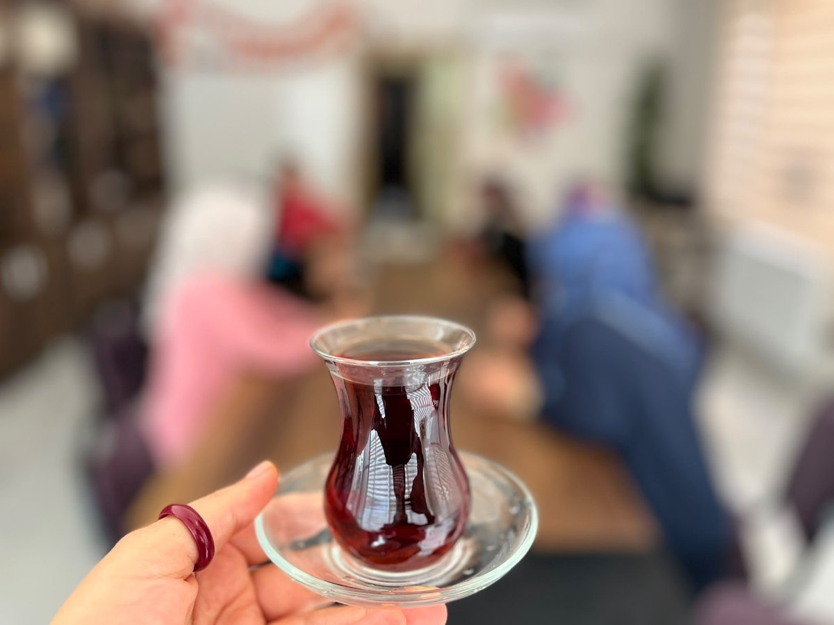 YMuftulugu's tweet photo. Gönül bağlarımızı güçlendiriyor, hayırlı hizmetler için bir araya gelmeye devam ediyoruz! ☕️✨

​TDV Diyarbakır İl Şubesi sorumlusu hocalarımızı ve Yenişehir İlçe Şubesi gönüllüsü hocalarımızı Aile ve Dini Rehberlik Büromuzda ağırladık.

@Dbakirmuftulugu @cbuyuk25 https://t.co/a0VLyZhWyz