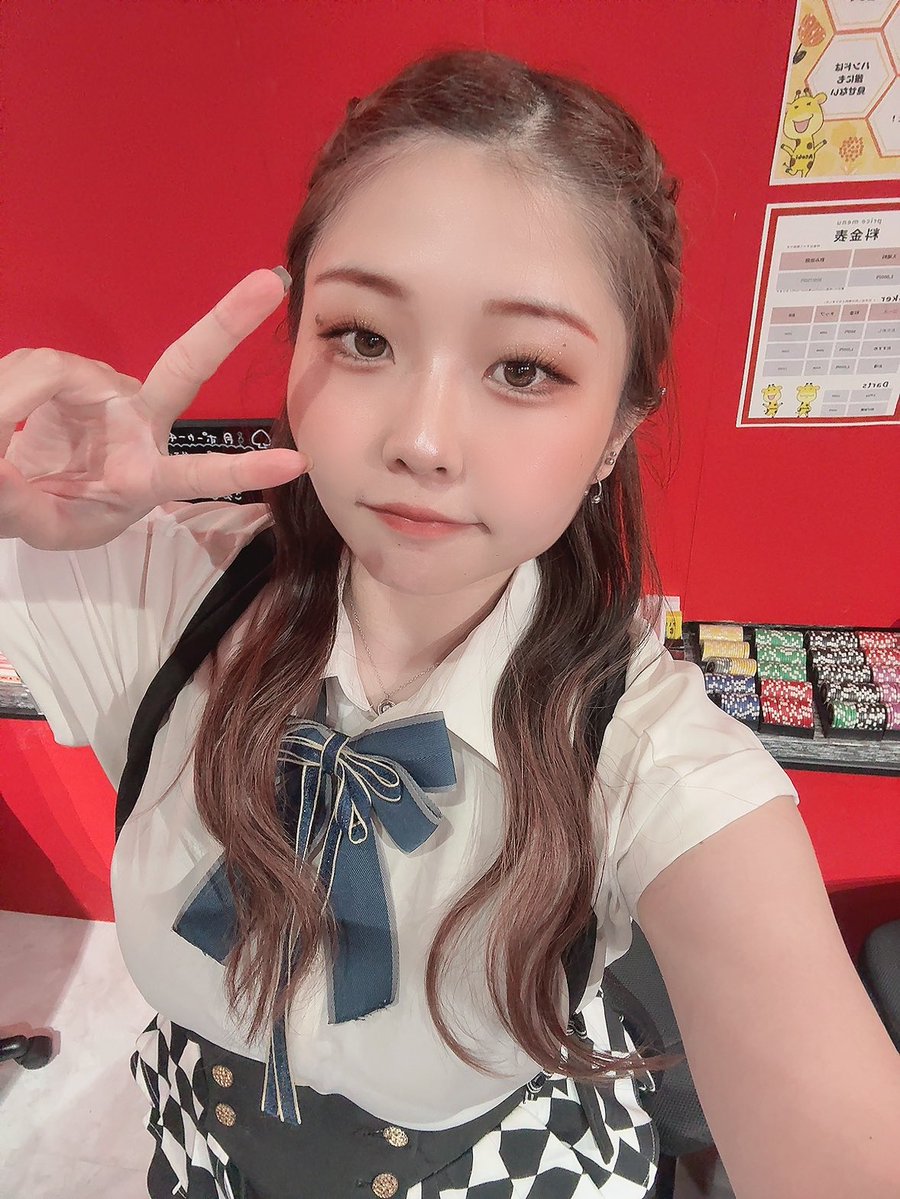 barkirin_kurumi's tweet photo. アミューズメントbarキリン三宮店オープン！！
23:00までお待ちしてます❣️
本日くるみワンオペ！！！

ポーカー🃏カラオケ🎤ダーツ🎯ボードゲーム♟️遊び放題･:*+.\(( °ω° ))/.:+
木曜日も元気にお待ちしてます🎶

#アミューズメントbarキリン #神戸 #三宮 https://t.co/UOCVlJTNpb
