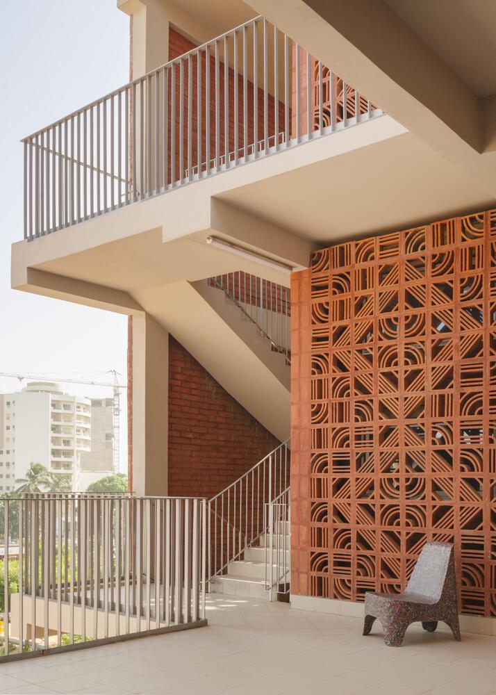 ArchDaily's tweet photo. UCAD Dakar Student Housing by Hardel Le Bihan Architectes
#Senegal 🇸🇳

#photography: Schepp Renou
https://t.co/0k7wRrMCvD https://t.co/IAuV5wlU8t