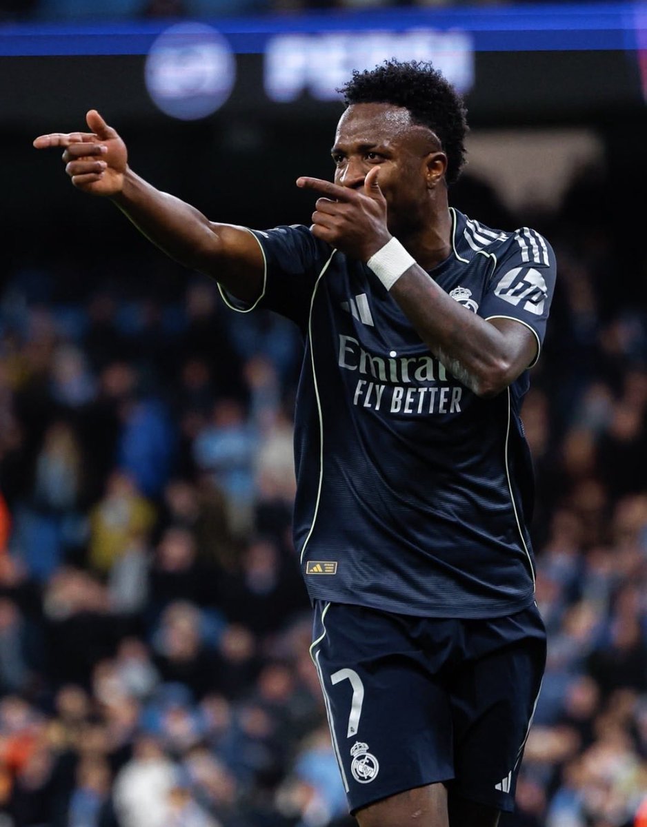 CADileepSR's tweet photo. 🚨 Vinícius Jr., his manager, and Real Madrid are all confident that a renewal agreement is on the way.

The atmosphere is positive, and everyone involved is happy with the ongoing talks. ⚪️🤍 @theMadridZone @managingmadrid @InfiniteMadrid @MadridXtra https://t.co/y86J55Iyzj