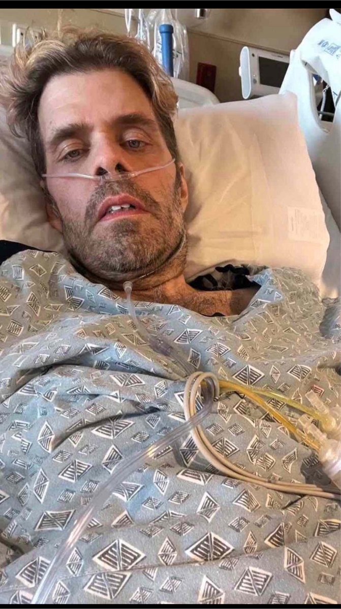 FanReal_Madrid's tweet photo. Perez Hilton in hospital 
#Perez Hilton https://t.co/WYmuchawTH