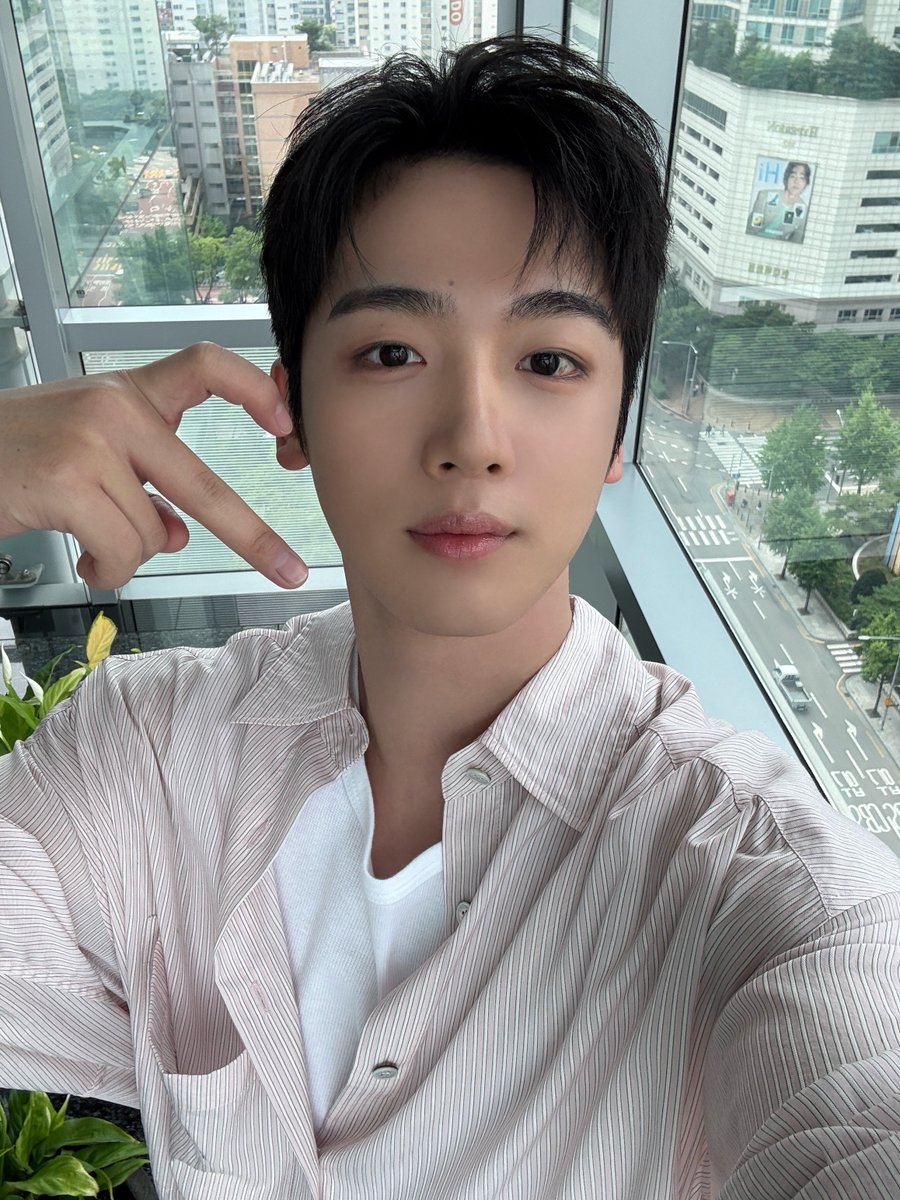 WEi__Official's tweet photo. 오늘도 공감력 만점💯
MC 요하니의 활약, 다음 주에도 기대해 주세요💕

#위아이 #WEi
#김요한 #KIMYOHAN https://t.co/QBvJrGK5Lm