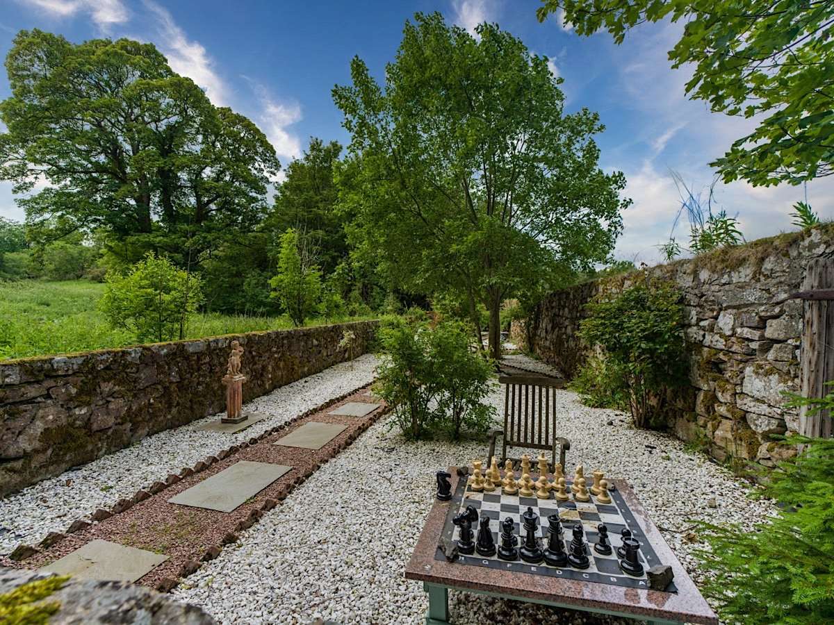 castlecoldotcom's tweet photo. Lickleyhead Castle
€1,150,000 · Aberdeenshire, Scotland
1580 · 8 bedrooms · 11 acres · Grade A Listed

#castlecollector #castlesforsale #Scotland https://t.co/nI9r5El8uF