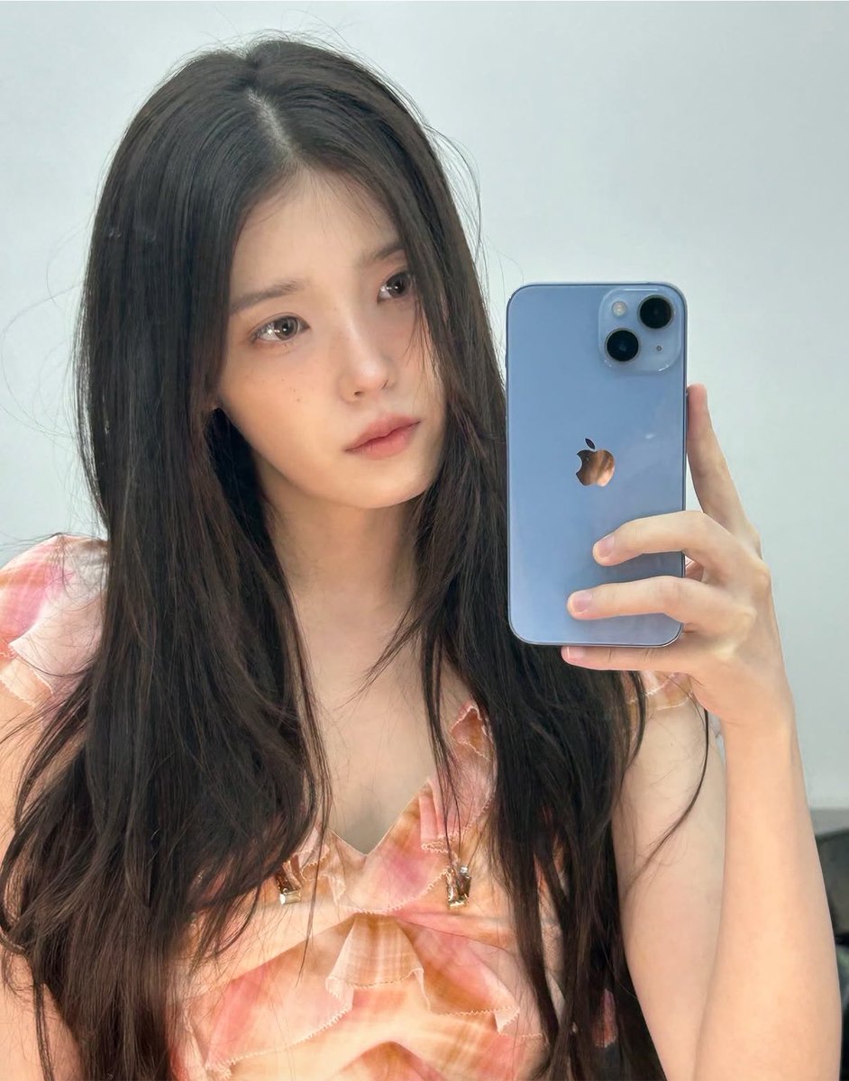 kdramasdiary's tweet photo. IU’s IG update 📸 https://t.co/0Y3xKBMwUY