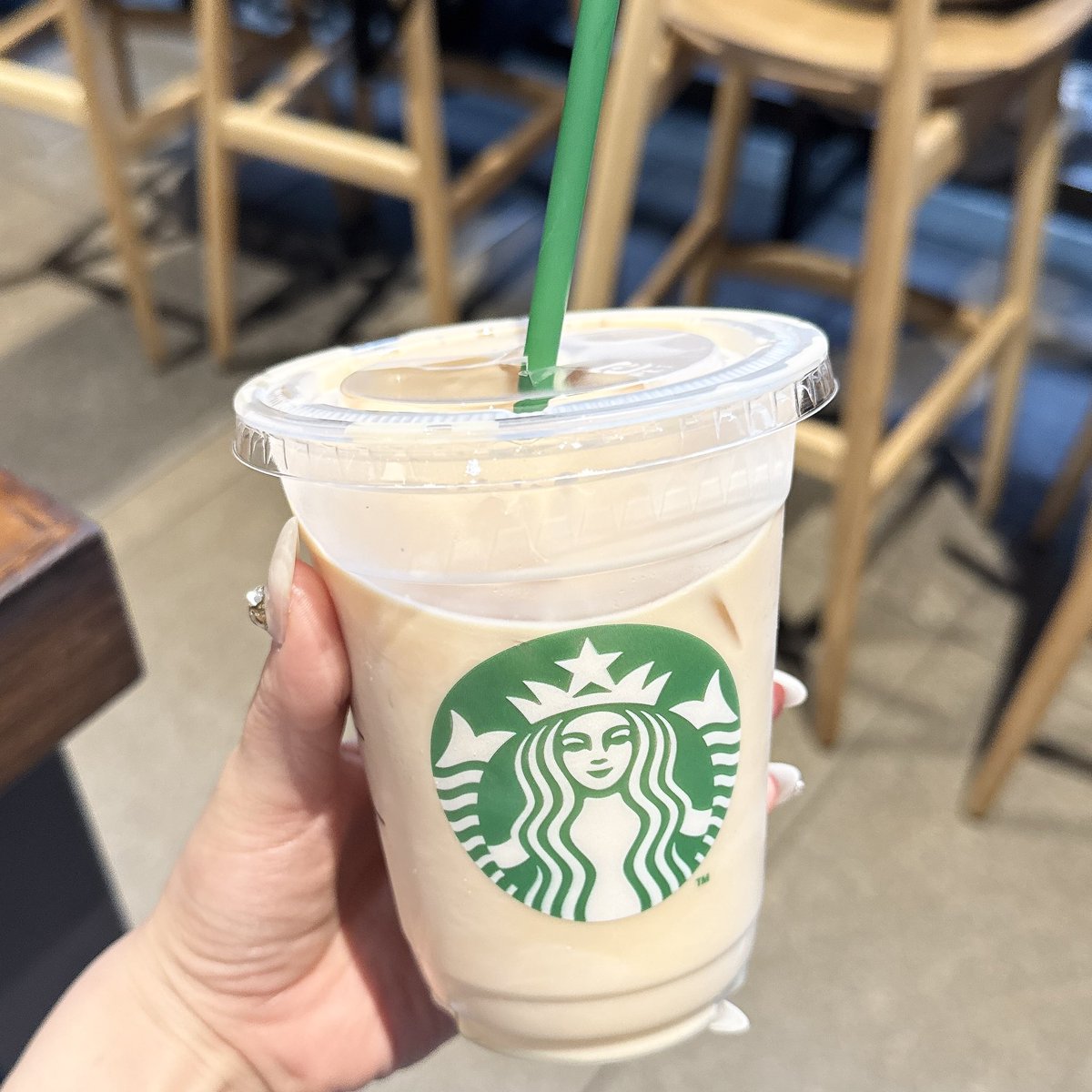Kinako__neko__'s tweet photo. スタバで濃厚ミルクティー飲みたい人、これ保存して！！！！！！！！
甘すぎないのにミルク感が濃厚。ミルクティー専門店レベル。 https://t.co/ESS1GNUNBx