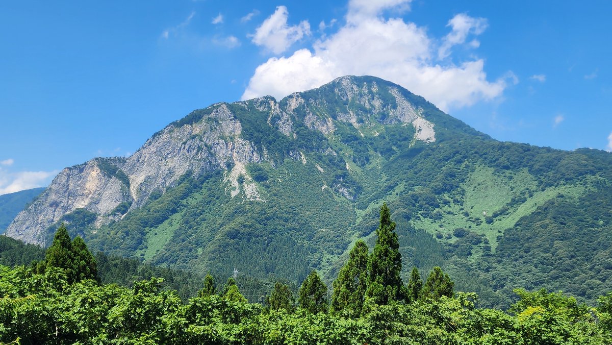 ryu0615's tweet photo. 夏山の景色になったなぁ https://t.co/pF8a2H6dp9