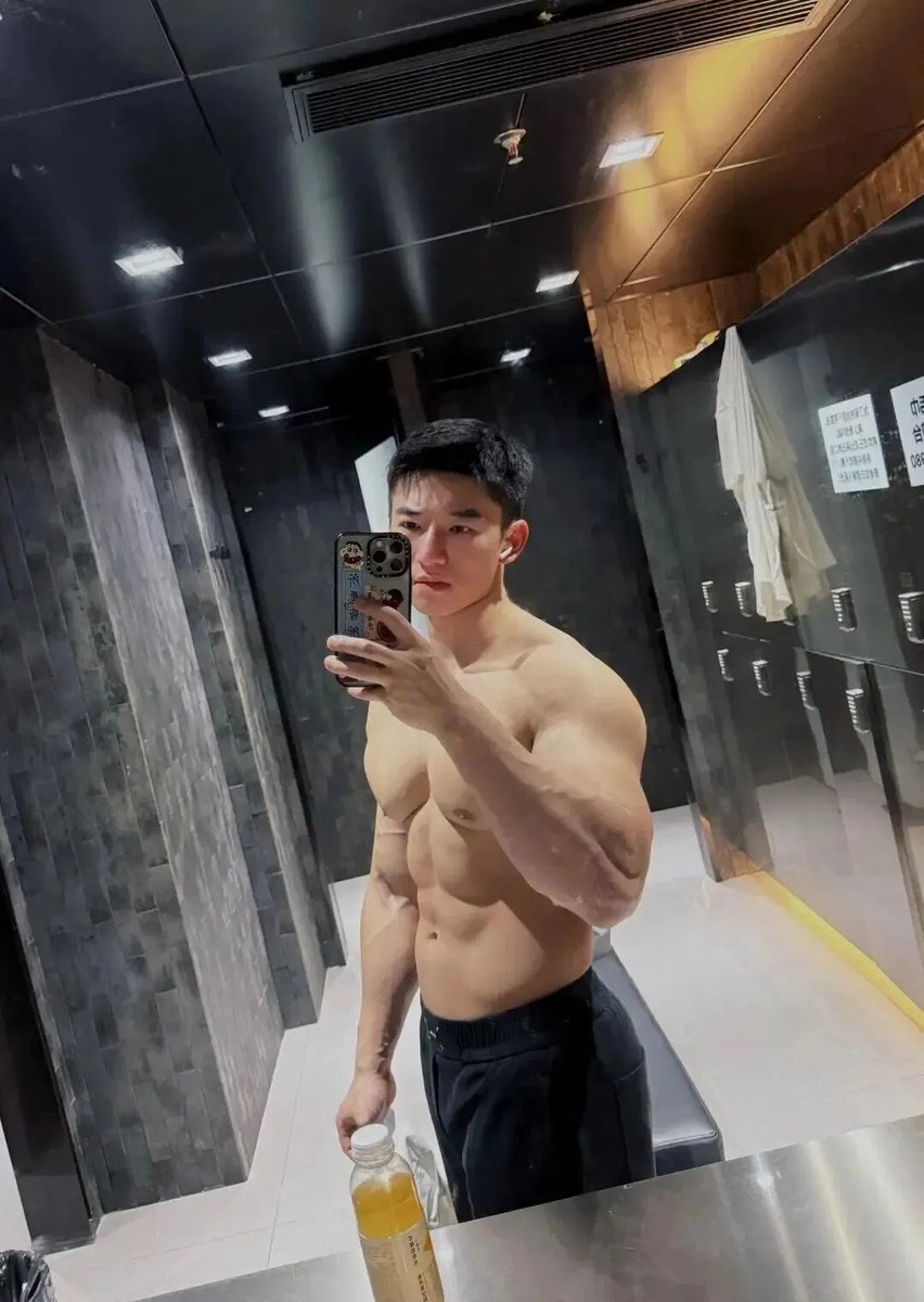 rastogi852's tweet photo. #长沙同志 
#长沙SPA
#长沙男技师
#长沙sm调教
#长沙肌肉男
#长沙1069 https://t.co/NjY8gmRfW0