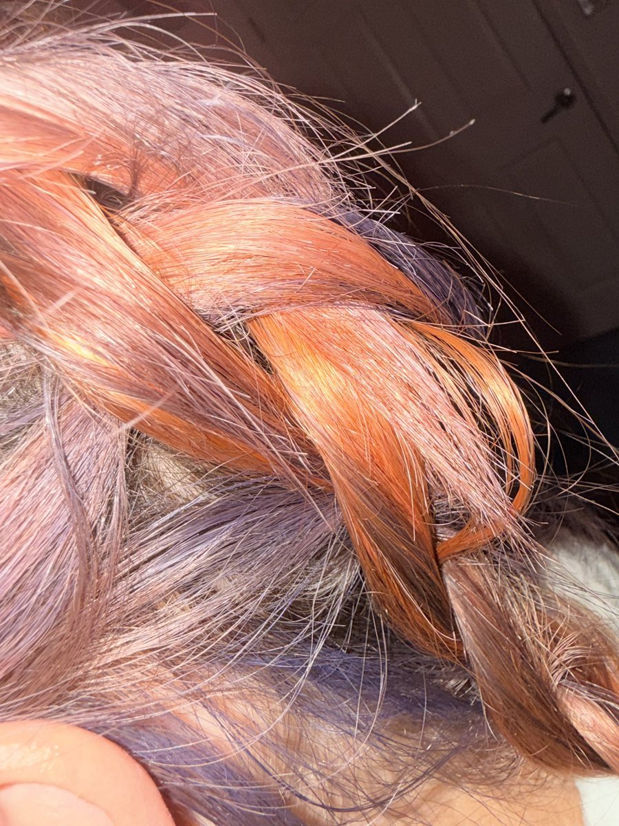 andsugarwefell's tweet photo. Owange and bwue (would someone possibly be able to tell me if I approximately have the proper anatomy for a cat flap piercing 🥹) https://t.co/HCUBDGCUyU