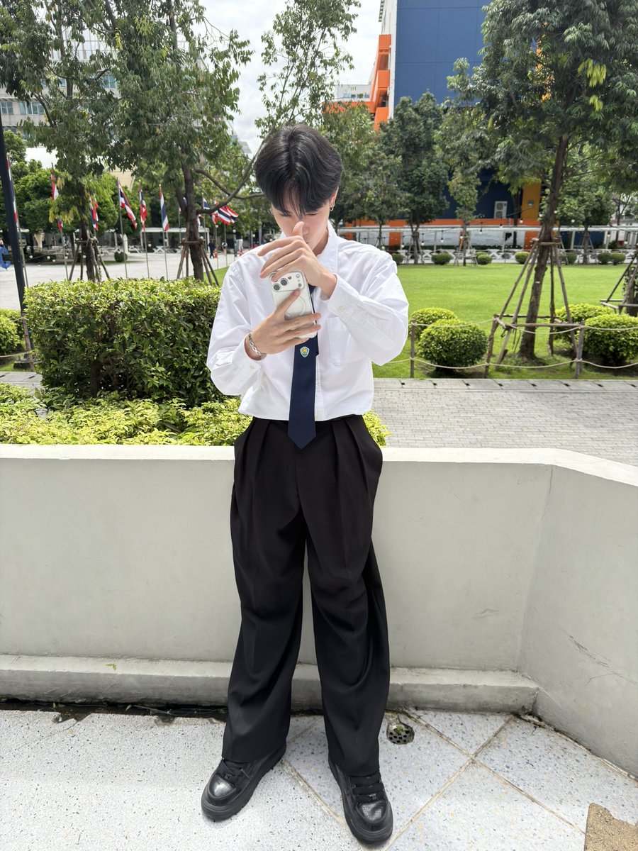 sxhinx's tweet photo. เปิดเทอมวันแรกคับ หม่ามิ๊เผื่อหนูโตไปหน่อย  ૮₍˃̵֊ ˂̵ ₎ა
-.🐼 #Fifa_th https://t.co/2YNJNlC6pS
