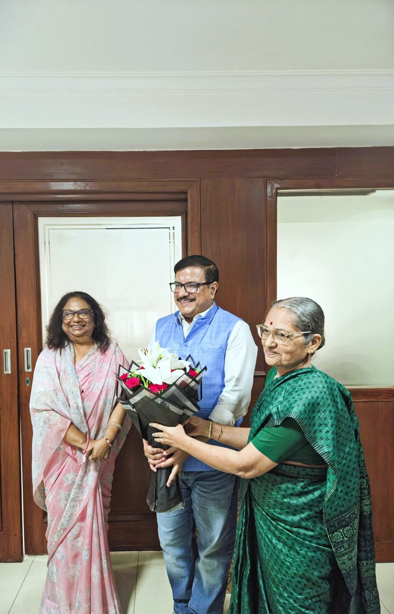 IGSSS's tweet photo. Leadership Transition.
Thank you, John Peter Nelson @SJPNELSON , for your years of dedicated leadership and service as Executive Director. We wish you a fulfilling retirement.
Welcome, Dr. Anthony Chettri, as the new Executive Director. Wishing you every success. https://t.co/DkdwIwCeG8