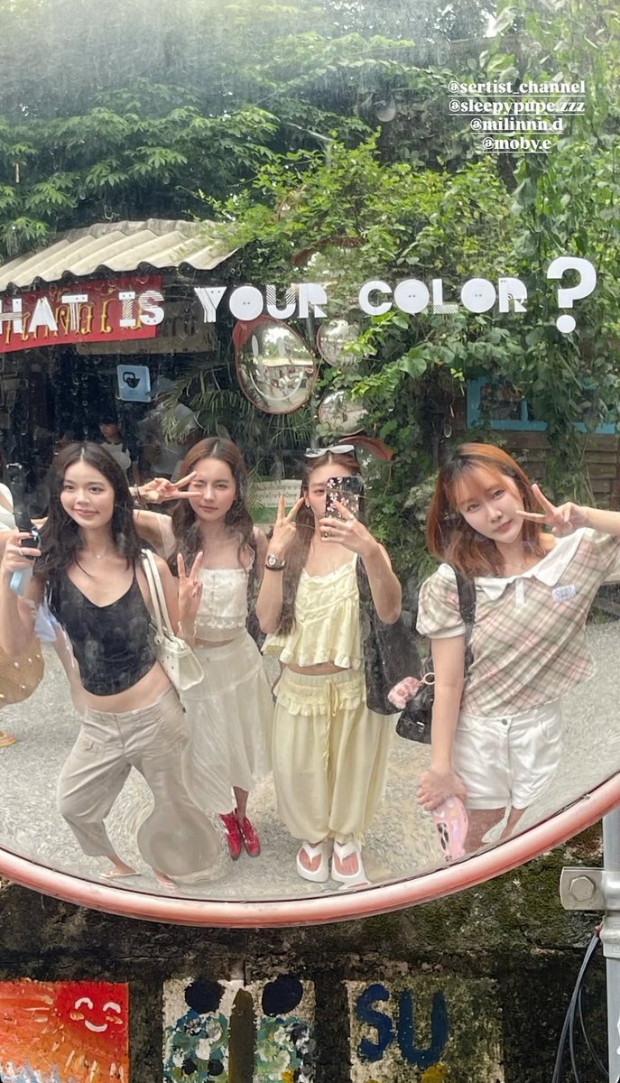withKaewNatruja's tweet photo. เช็คอินเดย์สองค้าบ แต่งตัวน่ารักมากรอดูรูปสวย ๆ น้า💛

#KaewNatruja #NamneungMilinD
#PUPÉJiradapa #MOBYe https://t.co/M5lwKUtjUD
