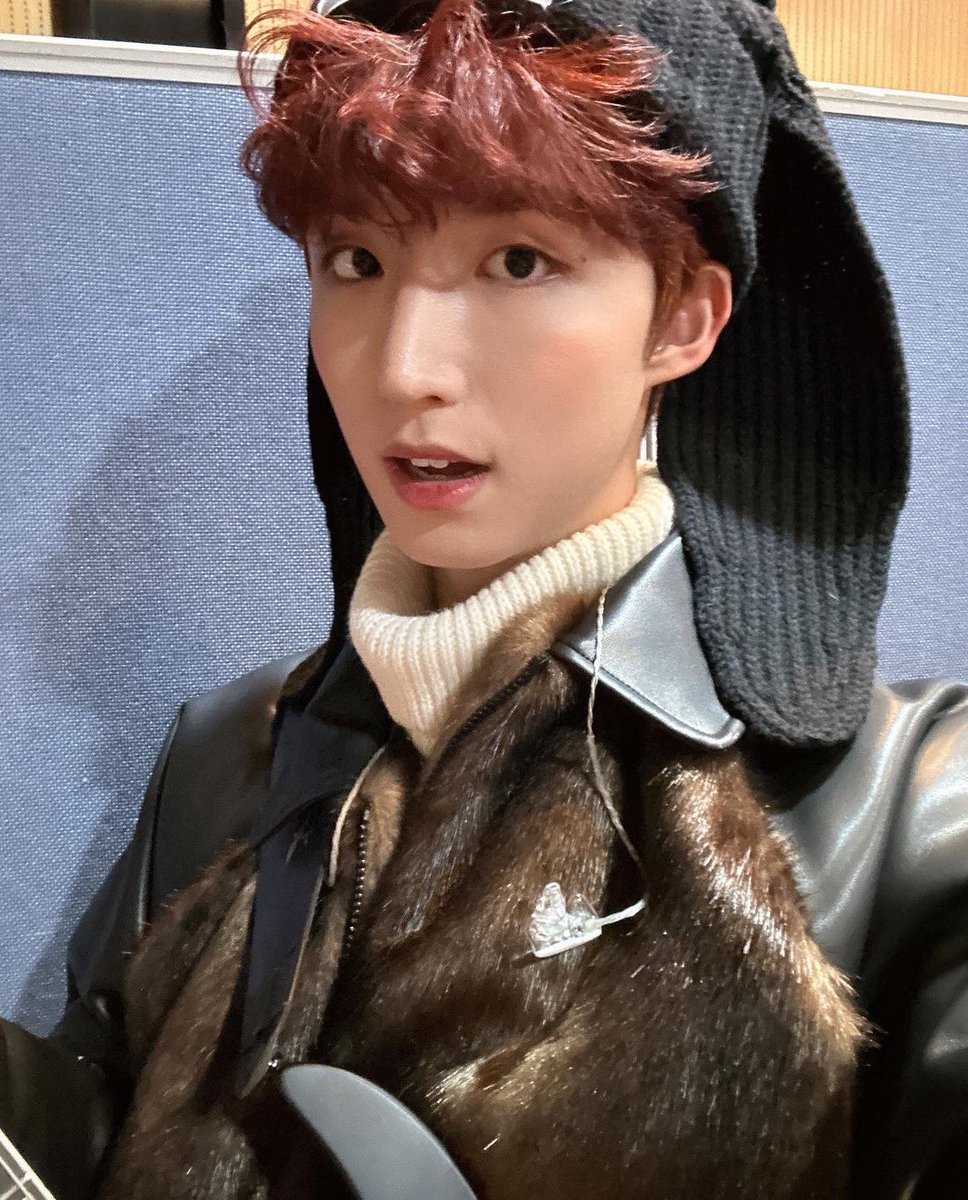mu6hea's tweet photo. 이 네 장이 진짜 툐끼처럼 나옴 https://t.co/jX3uZpxF57
