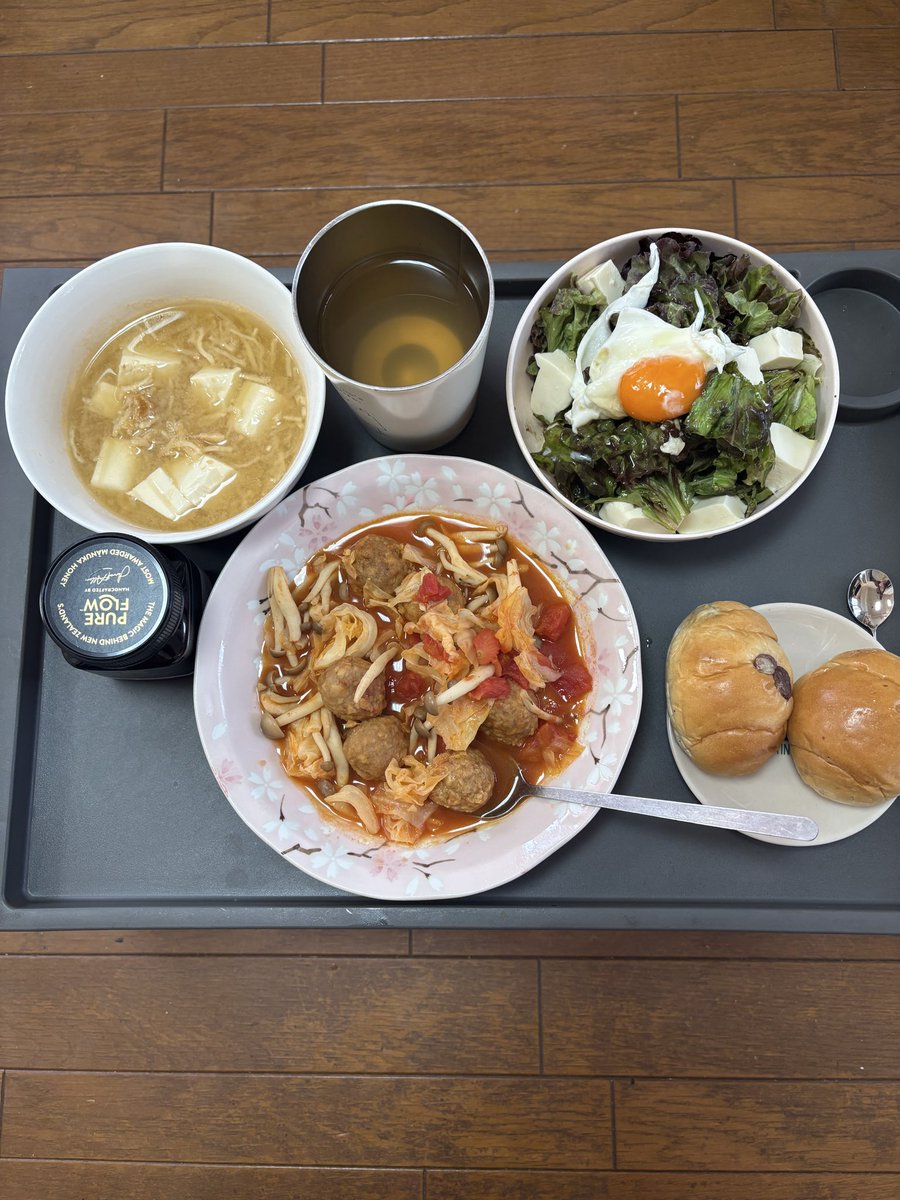 Domoyukie's tweet photo. 風邪ひいてもた💦夏風邪って個人的に治りにくいので、ちゃんとご飯食べなきゃだ。最近の自炊🍚ゴーヤって煮物にするとトロトロ食感たまらん😁 https://t.co/aGNnY3ppTu