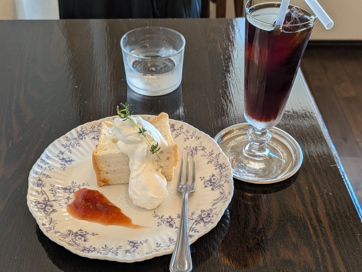 sumisuminn_'s tweet photo. 喫茶のたりでゆったりと

暑くて外に出れん https://t.co/Z4ZVKGmjL6