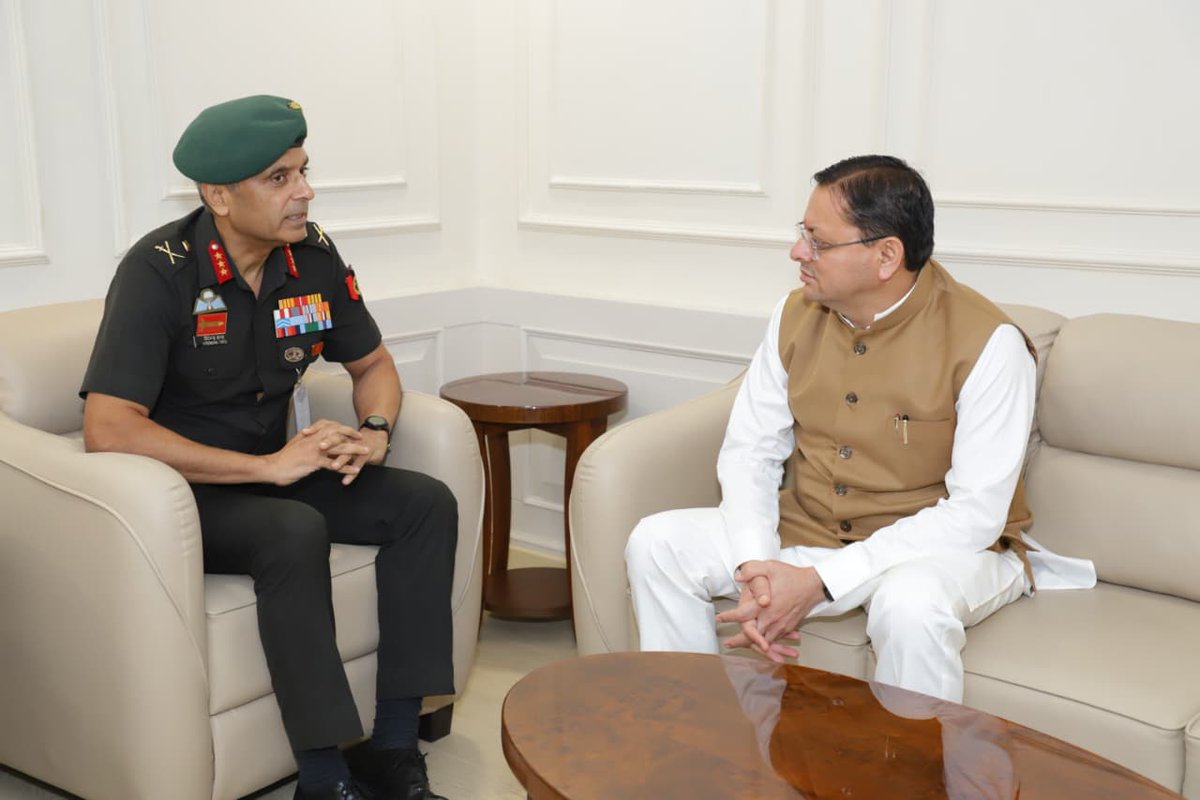pushkardhami's tweet photo. उत्तराखंड निवास, नई दिल्ली में एनसीसी के महानिदेशक लेफ्टिनेंट जनरल वीरेंद्र वत्स जी से भेंट हुई। इस दौरान उनके साथ प्रदेश के सीमांत और दुर्गम क्षेत्रों में एनसीसी के विस्तार के साथ ही संगठन की आधुनिक एवं सुदृढ़ आधारभूत संरचना के विकास से जुड़े विभिन्न विषयों पर चर्चा हुई।

@HQ_DG_NCC