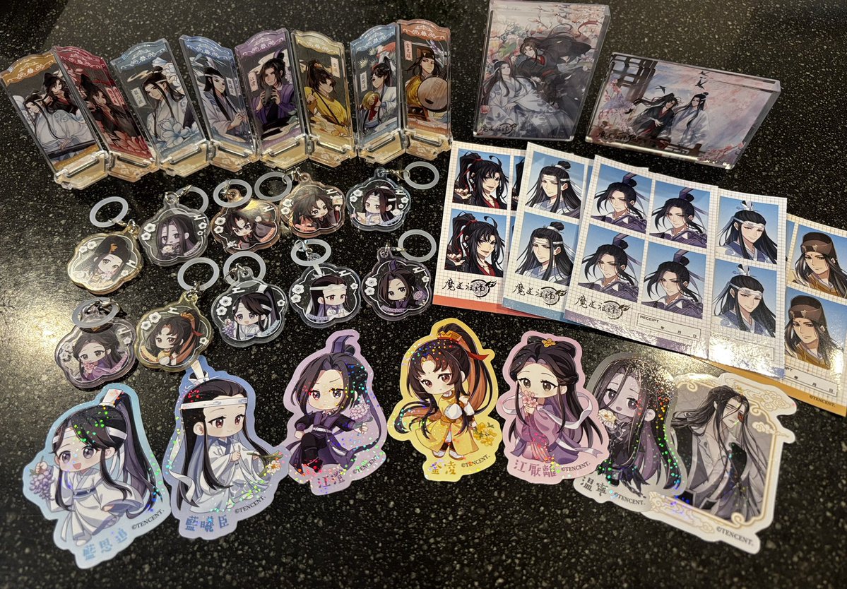 TAMA_RAZU's tweet photo. 京都の辺境の地のダイソーへ仕事終わりにGO！
あったあった、ほぼ買われてないと思われる状態でありました
32点買って被りなし
マーカーめっちゃ可愛いのと、アクリルスタンドslimが良い♡
オススメ！
お目当ての曦澄は全てで揃いました
ありがたや〜🥰 https://t.co/S8G44saqWx
