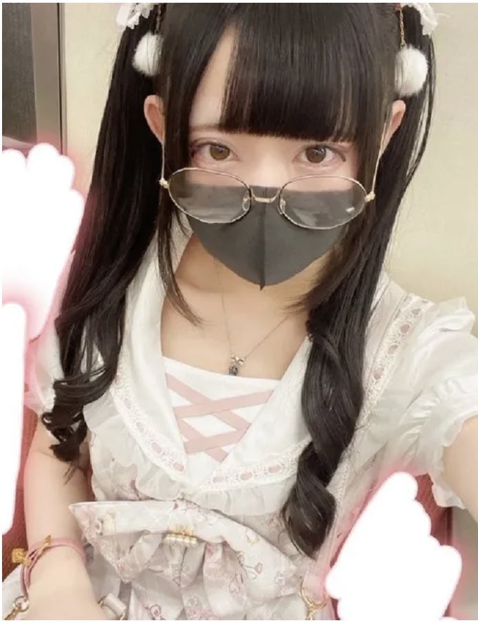 daVinci0108's tweet photo. ジャンポケ斉藤→フ◯ラさせて懲役7年求刑

佐藤紗希 →彼氏の乳首と薬指を斧で切り落として懲役3年。女割り適用で執行猶予ゲット→ 法廷でニコニコ笑顔でピースしながらランランスキップ♫

司法の女割りどうにかならんの？ https://t.co/A2EZi6QfBT