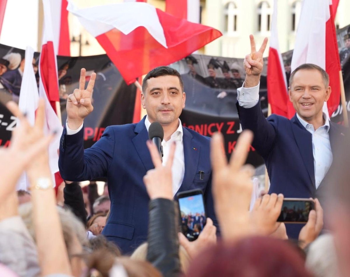 georgesimion's tweet photo. Dear President @NawrockiKn,
My dear friend,

Exactly one year ago, we celebrated your inauguration as President on the streets of Warsaw, together with tens of thousands of patriots.
Congratulations on the vital struggle you are waging in a difficult political climate to protect 🇵🇱’s sovereignty, identity, and families, and on your efforts to make Poland great again. 
🇷🇴 🤝 🇵🇱