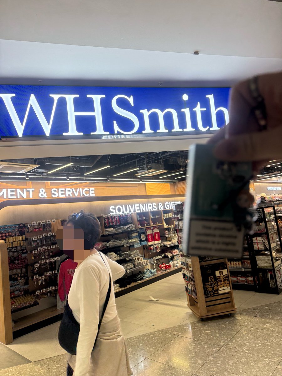 askedaddle's tweet photo. i just purchased a teal lost mary at the Will Smith Hockey store in London https://t.co/pciBwNeXmT