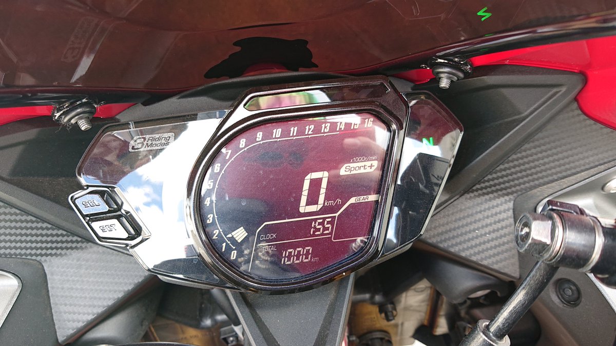 odesuke0413's tweet photo. #バイク
#CBR250RR
#ニダボ

ようやく慣らし運転目安の1000kmを超えました!
納車はいつだったか...
新車購入だったので１ヶ月点検、半年点検（あったかな）、1年点検も過ぎ去って行きました...
めげずにちまちまご近所ツーリング
これで8000-12000回転回していいはずー（あたしには要らない高回転） https://t.co/AfyLkGVN1n