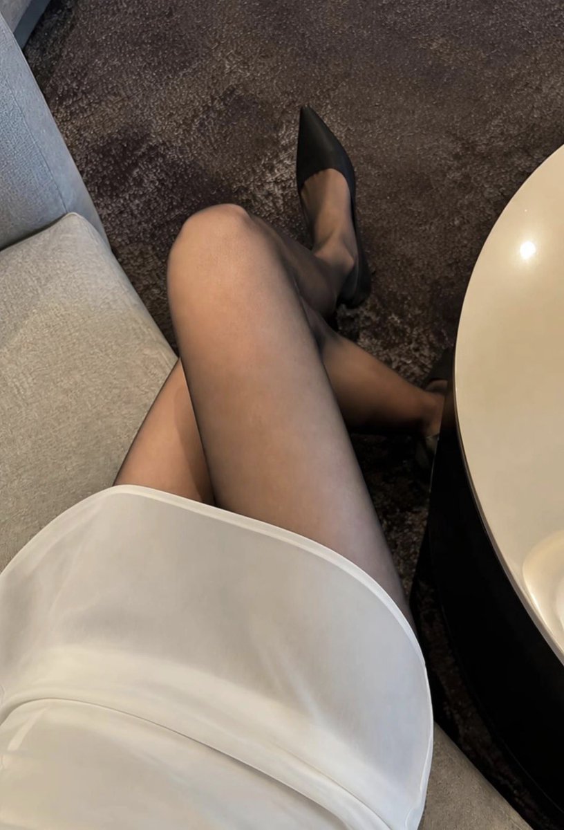 ynyn720181's tweet photo. 我想下班..但今天要加班😴😴 https://t.co/6dMVgOxvRt