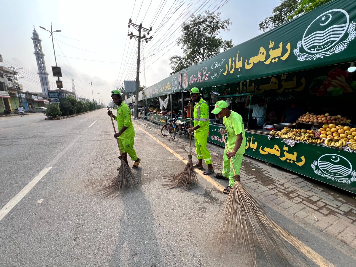SuthraPun_Hfz's tweet photo. Cleanliness, Our Responsibility, Our Identity
#GoGreen
#CleanEarth
#SaveThePlanet
#ClimateAction
#SustainableLiving
#GreenFuture
#PlasticFree
#ReduceReuseRecycle https://t.co/FqHOGwNHe9