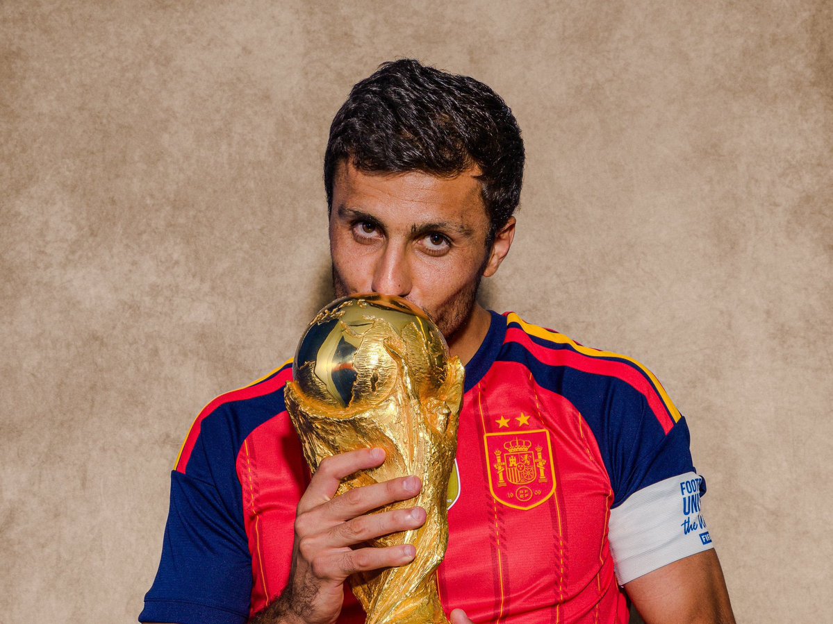Victor98511760's tweet photo. @FabrizioRomano Barcelona need you and I believe this is the right time to go home champ 🏆 https://t.co/IjRPRjAxxS