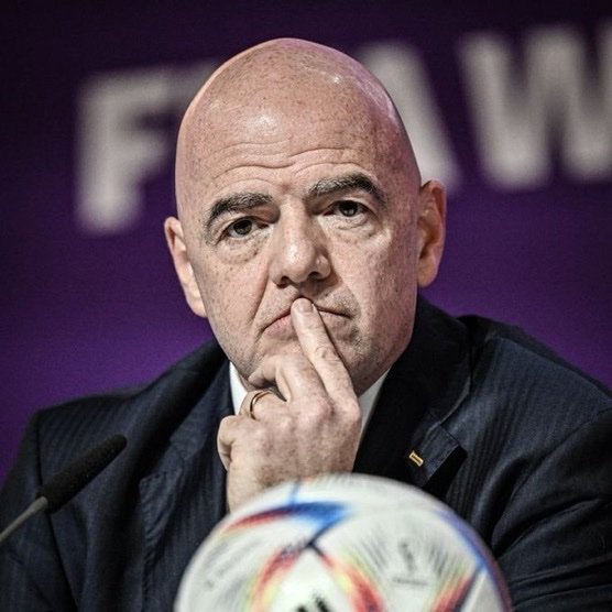 MichelF29015597's tweet photo. Ne jamais oublier que cet individu est arrivé à la tête de la FIFA en inventant  des histoires au sujet de Platini, pour l'en écarter.
Platini depuis a été blanchi, mais la FIFA a été, et est encore, noircie par ce sombre crétin. https://t.co/YE04BkHPUj