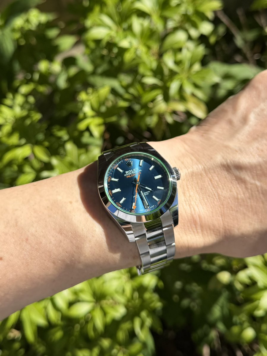 VbkVhq2ifuU4LEt's tweet photo. 西日でジリジリ
#MILGAUSS
#zblue
#116400GV
#ミルガウス https://t.co/uoSVk8Ss0l