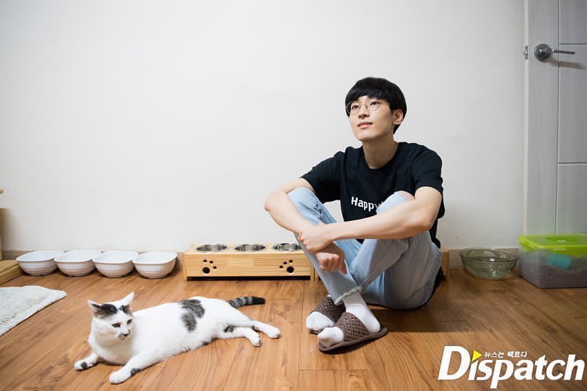 arameiu's tweet photo. 사녹보고 1짤처럼 사랑해.. 이정.. 상태였다가  ㅈㄴ 큰 이슈들을 버티지 못 하고 2짤 됨 https://t.co/rih9Mk5sh5