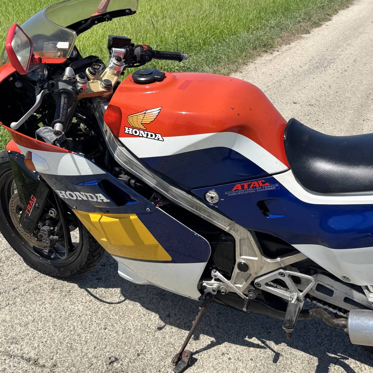 gjctrading1's tweet photo. UP FOR AUCTION IN JAPAN
NS400R 
23,300 km 
Auction from ¥201,000. Plus fees and shipping.
Our team at GJC Trading can bid on, purchase, and export this bike to nearly any country worldwide. We handle everything—from packing and transport to international shipping.
If you're interested, just send a message on messenger to us, or to +81 80-5590-2471 on WhatsApp. We don't reply to comments on the ad. Once the bike goes live at auction, we'll take care of securing it for you.
We do container loads for bigger buyers.