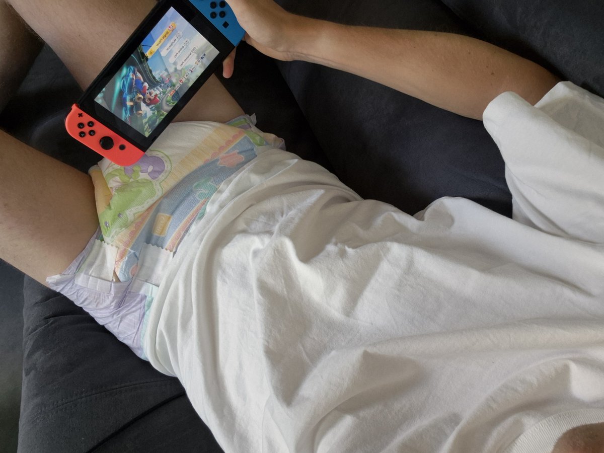 thenudedavid's tweet photo. Without bathroombreaks I can destroy you with Mario Kart!🤓
#ABDL #abdlboy #abdlboys #diaperboy #diapercommunity #diaperboys https://t.co/yhJs2EwZ8Z