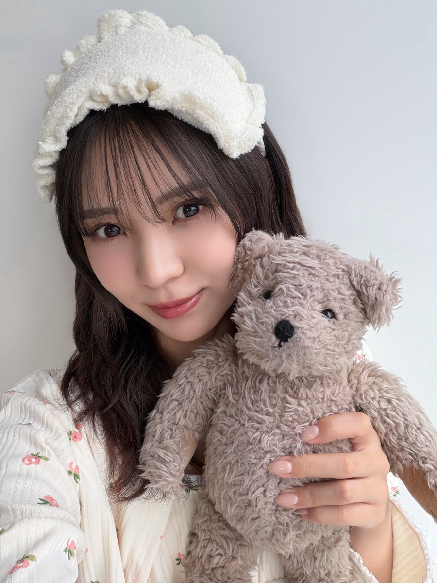 yui_and_staff's tweet photo. グッズ発売＆
「Yui Kobayashi 27th Birthday Event」

🧸📸

🗓予約受付期間 
本日、8/6(木) 23:59まで！

🛒 https://t.co/gPiCZQKNxk

バースデーイベントで
お会いしましょう🤍´-

#小林由依
#小林由依_27thBirthday https://t.co/CQUbLVCJXm