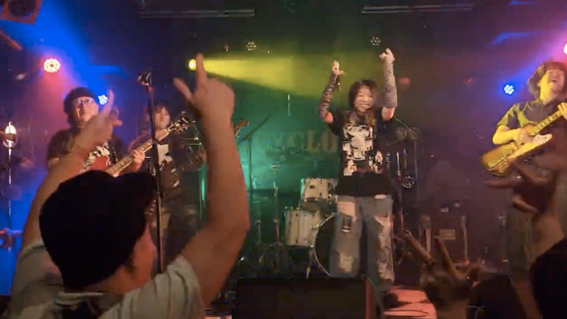 Leminore_x's tweet photo. #渋谷サイクロン ライブに来てくれた皆さん、関係者もお疲れ様でした！ルミノアとしては初のサイクロンでしたが、まさかの満員御礼でのライブということもあり、メンバーにとってもとても学びのある最高のライブでした。次回は10月13日にまたサイクロンでやります！是非遊びに来てくださいね。 https://t.co/MGUYYnOS7o