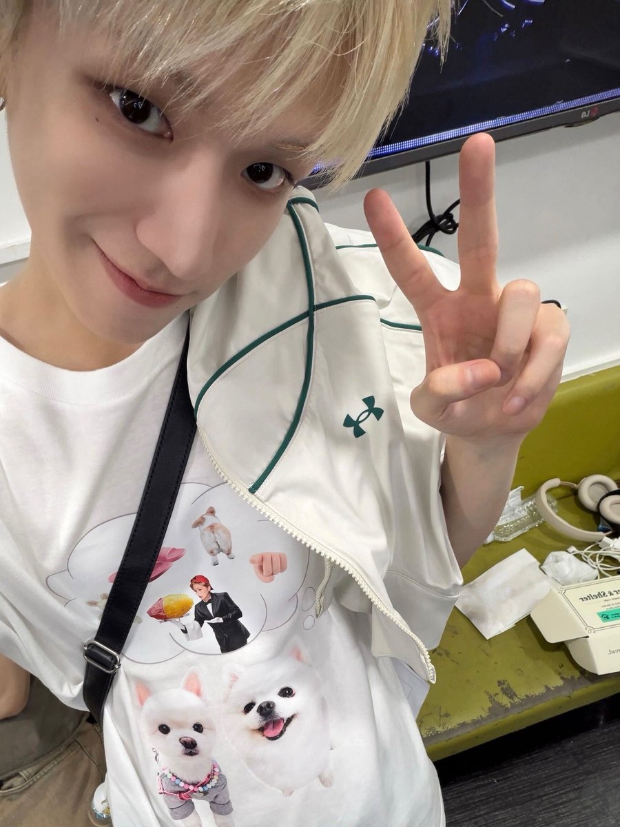 riiu_o0's tweet photo. 링자님과👑🥰 https://t.co/Y9uKpfDmVG