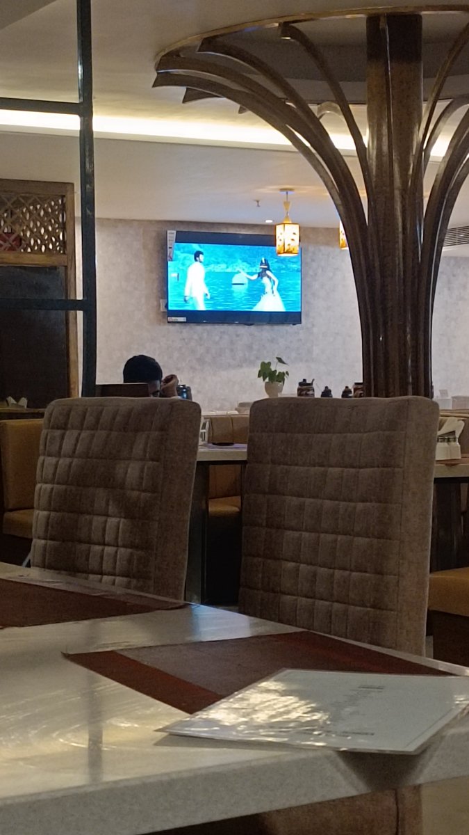 ivdsai's tweet photo. Yesterday ragaane DHANDALAYYA song

Eroju enter avvagane INKA EDO song 

ANAKAPALLI SUN CASTLE HOTEL https://t.co/CW8j70dg4k