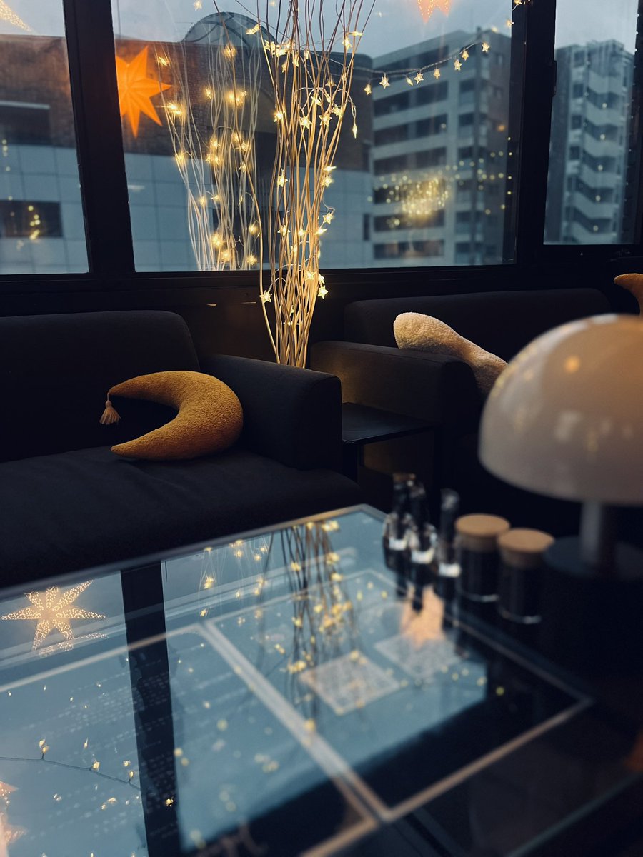 Shisha_Noct's tweet photo. 只今より営業開始です✨️
新鮮なフレーバーで心地よいひと時を。
ご来店心よりお待ちしております‼️

【本日の出勤】
早番：B.I.G.J (@XX2x2x7)
遅番：BOSS (@ShishaNoct_BOSS)

#シーシャ #東京シーシャ #シーシャラウンジ #湯島  #上野シーシャ  #shishatime  #shisha https://t.co/6KxHZ0Hron
