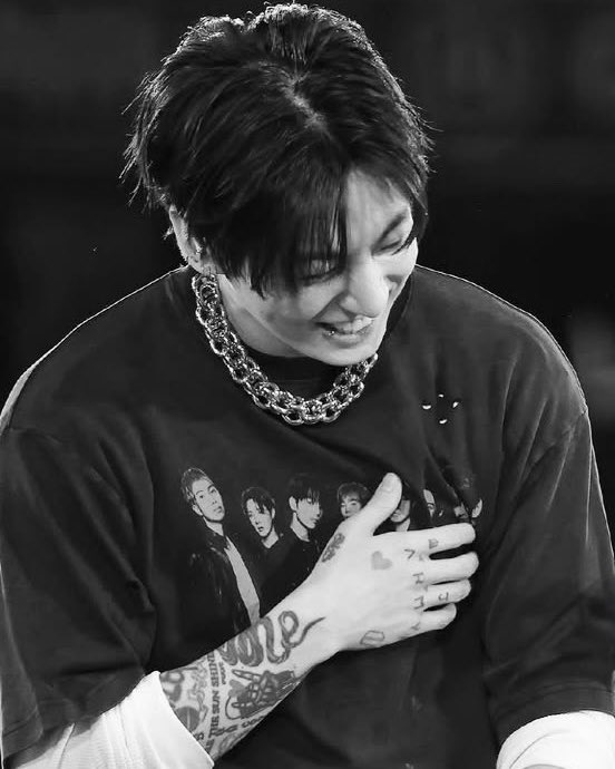 lf_rosana's tweet photo. 06/08/2026 11:11
My daily wish for you,mi niño: Stay healthy &amp; safe, enjoy, be yourself &amp; always happy…please 🙏🏼
YOU’LL ALWAYS BE MY FOREVER SINGER…MY MAGIC SHOP💜
I’ll keep falling in love with u every day…in every life…🥹🤟🏼♾️✨
#JungKook #JK #정국 #MyEverything @BTS_twt💜 https://t.co/4t2e7s5SYi