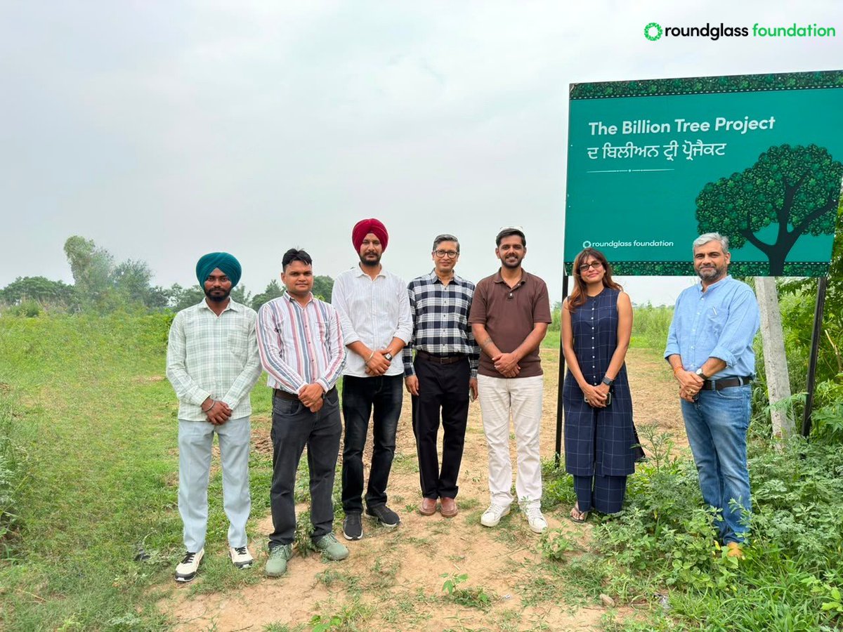 RoundglassFdn's tweet photo. During a recent field visit to Manakpur Sharif, Punjab, Ritesh Sain, Program Head (Environment & Sports) at SBI Foundation, visited @RoundglassFdn's ongoing initiatives. He interacted with participants and gained insights into our work across Regenerative Agriculture, Waste Management, Mini Forests, Learn Labs and Yoga Centers.   

We value @SBI_FOUNDATION's continued partnership as we work together to restore ecosystems and strengthen rural livelihoods.

#RoundglassFoundation #Partnership #TBTP #LearnLabs #RegenerativeAgriculture #Yoga #WomenWellbeing #SportsCenters