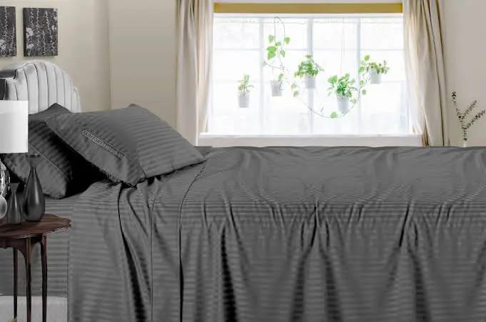 Jayneitems's tweet photo. @WilliamsRuto Stripped bedsheets 
▪️2 pcs Bedsheets 
▫️2pcs pillow cases 
✨6x6
🔹Cotton 
@1.0.0.0 
call or Whatsapp 0.7.0.1.4.6.0.6.0.1 https://t.co/viKq2YoGGv