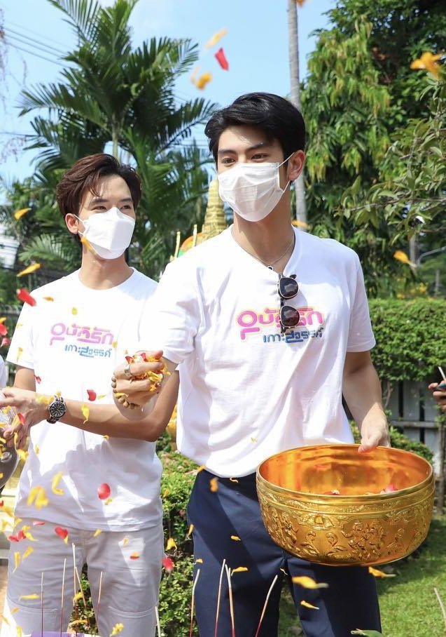 kk_in21's tweet photo. #อุบัติรักเกาะสวรรค์
#FlukePongsapat #ฟลุ๊คจ์พงศภัทร์

เลือกไม่ถูกงะ เหมาหมดเลย 🌴🫠
นี่ก็น่ารัก                                 นี่ก็น่ารัก https://t.co/aKkX7hH38X