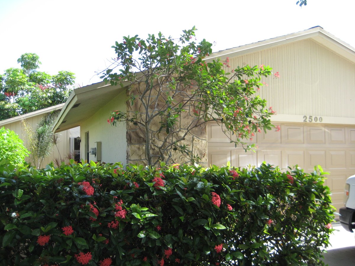 GebhardtWayne's tweet photo. Welcome to Rainberry Bay in beautiful Delray Beach!
This spacious 2-bedroom CBS home offers over 1,800 square feet, an oversized 2-car garage, screened patio, and is located in one of South Florida's premier active adult communities. HUD CASE # 095-039067 https://t.co/BXhfSSbPSc https://t.co/sROtZ2nged