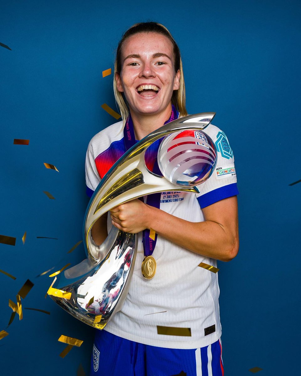 WEURO's tweet photo. Happy birthday to two-time WEURO winner, Lauren Hemp 🏴󠁧󠁢󠁥󠁮󠁧󠁿🥳

#WEURO2025 https://t.co/toCfxryVa5